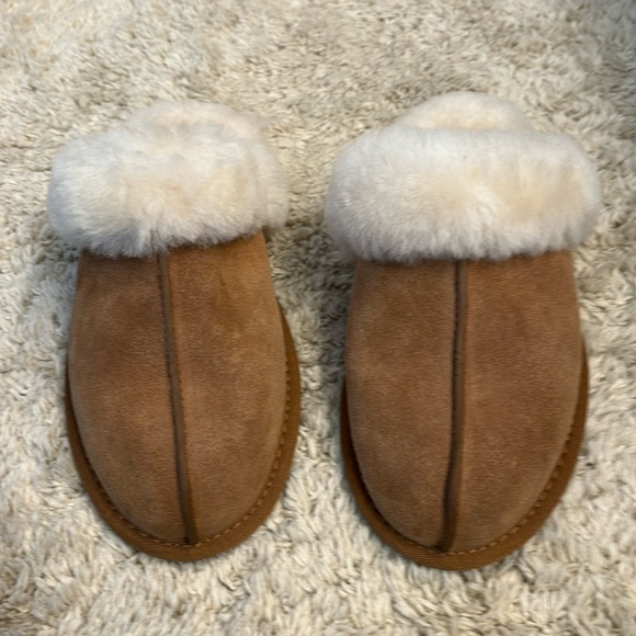 UGG Shoes Uggs Scuffette Slippers Size 7 Poshmark